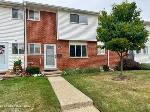 8735 Sterling, Center Line, MI 48015
