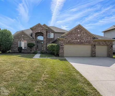 39710 W Offshore, Harrison Township, MI 48045