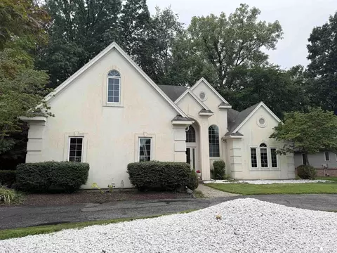 7241 Hidden Vly, Lambertville, MI 48144