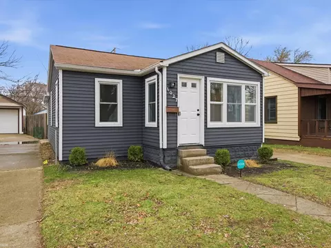 Exterior - 1027 E Milton, Hazel Park, MI 48030 photo 4 of 7