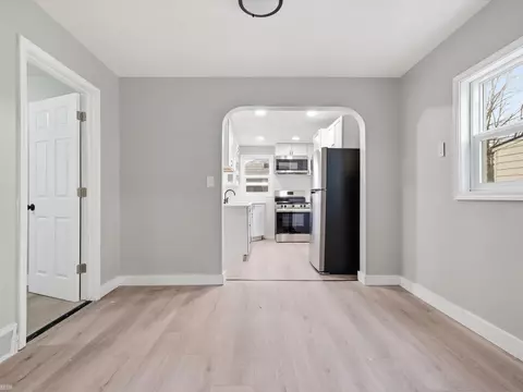 Entry Way - 1027 E Milton, Hazel Park, MI 48030 photo 4 of 5
