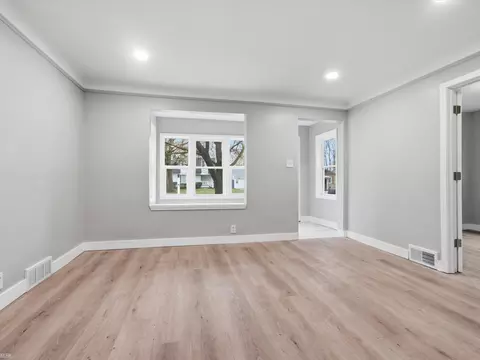 Living - 1027 E Milton, Hazel Park, MI 48030 photo 4 of 5