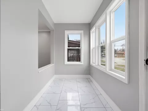 Entry Way - 1027 E Milton, Hazel Park, MI 48030 photo 2 of 5