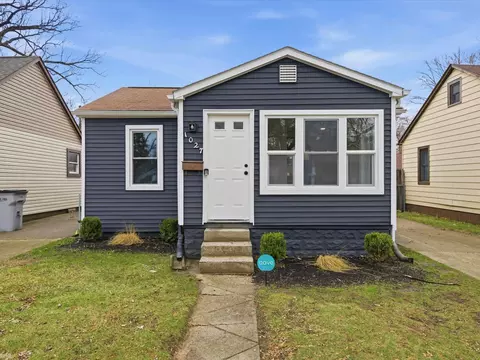 Exterior - 1027 E Milton, Hazel Park, MI 48030 photo 2 of 7