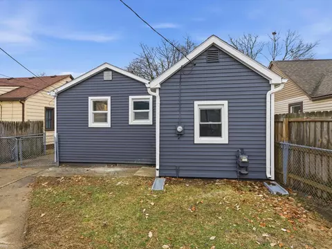 Exterior - 1027 E Milton, Hazel Park, MI 48030 photo 5 of 7