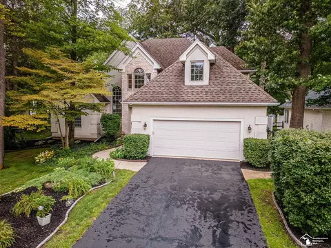 3530 Deepwood, Lambertville, MI 48144