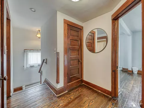 Entry Way - 224 N Webster, Jackson, MI 49202 photo 1 of 2