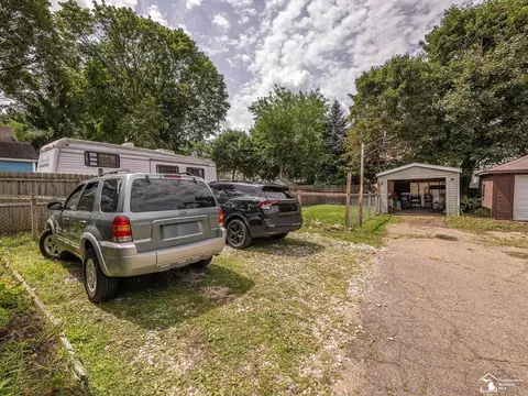 Exterior - 224 N Webster, Jackson, MI 49202 photo 5 of 7
