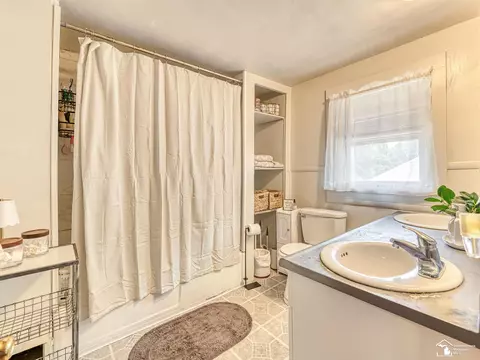 Bath - 224 N Webster, Jackson, MI 49202 photo 1 of 1