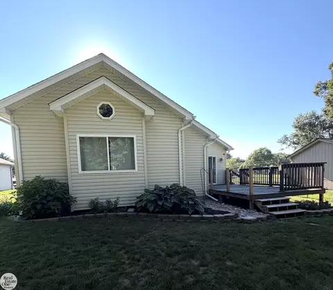 Exterior - 9515 Rachel, Algonac, MI 48001 photo 5 of 8