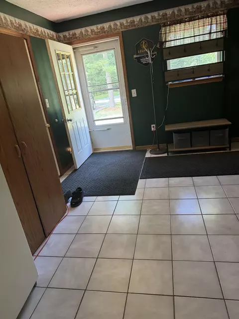 Entry Way - 5239 Turtle, Turner, MI 48765 photo 1 of 3