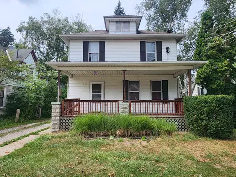 202 S Warner, Bay City, MI 48706