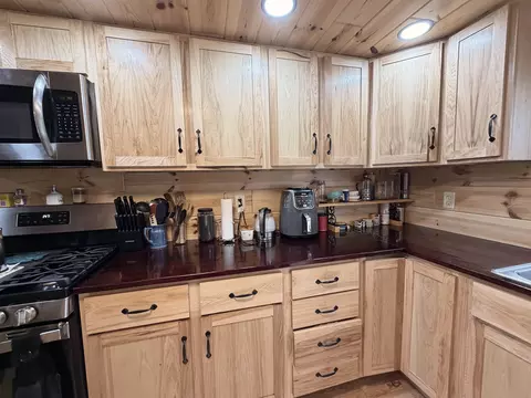 Kitchen - 4266 E Oakley, Harrison, MI 48625 photo 4 of 5