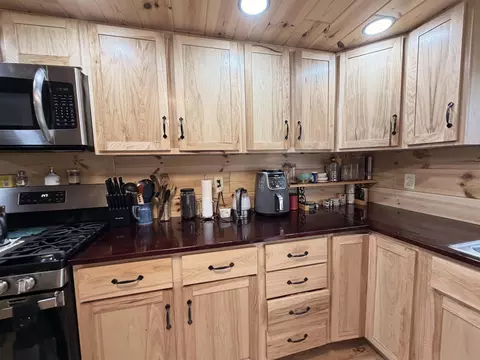 Kitchen - 4266 E Oakley, Harrison, MI 48625 photo 2 of 5