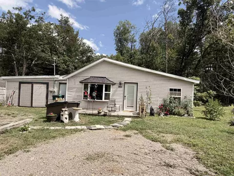 4266 E Oakley, Harrison, MI 48625
