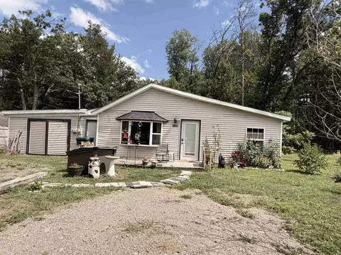Exterior - 4266 E Oakley, Harrison, MI 48625 photo 4 of 5