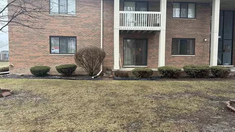 42188 Todd Mark # 4, Clinton Township, MI 48038