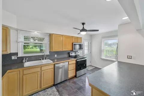 Kitchen - 1960 Vivian, Monroe, MI 48162 photo 3 of 3