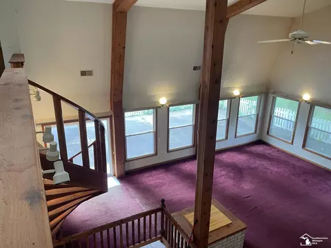 Living - 8335 Chamberlain, Lambertville, MI 48144 photo 9 of 13
