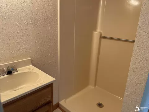 Bath - 8335 Chamberlain, Lambertville, MI 48144 photo 2 of 6