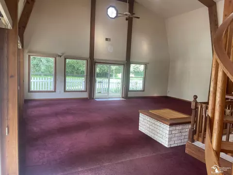 Living - 8335 Chamberlain, Lambertville, MI 48144 photo 11 of 13