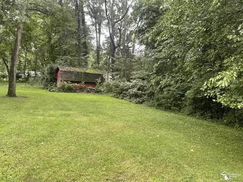 Exterior - 8335 Chamberlain, Lambertville, MI 48144 photo 8 of 10