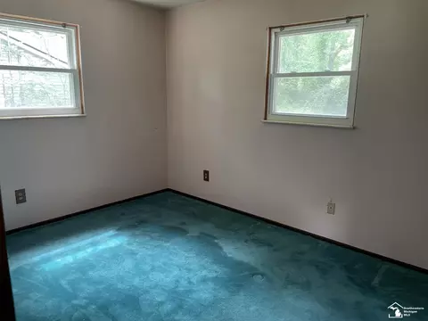 Bedroom - 8335 Chamberlain, Lambertville, MI 48144 photo 5 of 6