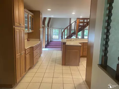 Entry Way - 8335 Chamberlain, Lambertville, MI 48144 photo 3 of 4