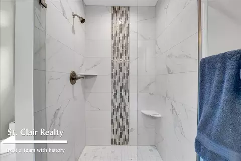 Bath - 1243 S River Pt, Saint Clair, MI 48079 photo 2 of 5