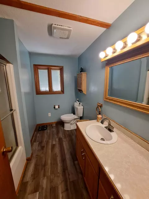 Bath - 401 Mill, Farwell, MI 48622 photo 2 of 3