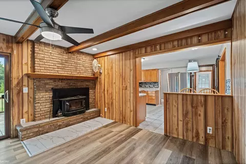 Living - 5407 E Dodge, Mount Morris, MI 48458 photo 3 of 9