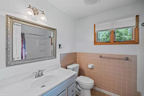 Bath - 5407 E Dodge, Mount Morris, MI 48458 photo 4 of 6