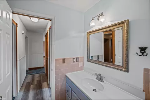Bath - 5407 E Dodge, Mount Morris, MI 48458 photo 5 of 6