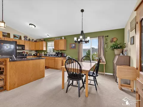 Dining - 256 Dundee, Dundee, MI 48131 photo 1 of 2