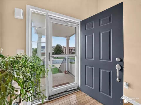 Entry Way - 256 Dundee, Dundee, MI 48131 photo 1 of 1