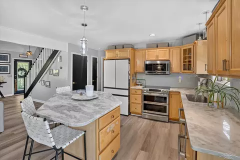 Kitchen - 11256 E Millbrook, Shepherd, MI 48883 photo 2 of 4