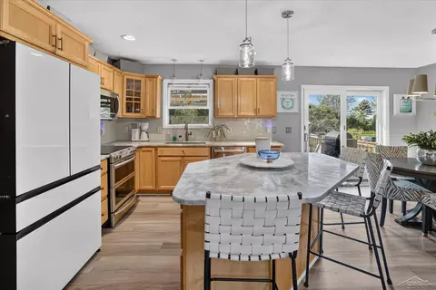 Kitchen - 11256 E Millbrook, Shepherd, MI 48883 photo 1 of 4