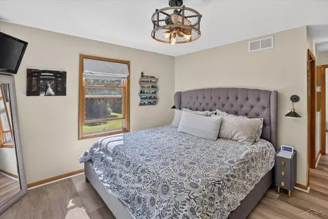 Bedroom - 11256 E Millbrook, Shepherd, MI 48883 photo 4 of 6