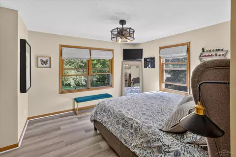 Bedroom - 11256 E Millbrook, Shepherd, MI 48883 photo 6 of 6