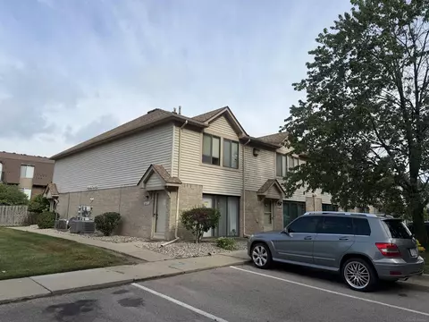 38589 Wellington, Clinton Township, MI 48036