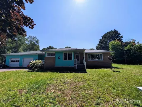 706 Scovia, Ontonagon, MI 49953