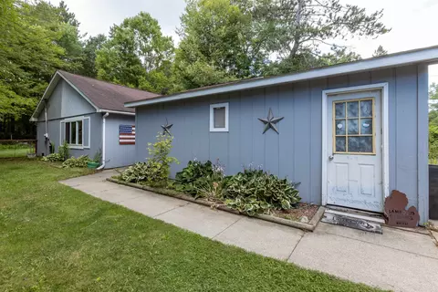 1951 N Hope, Midland, MI 48642