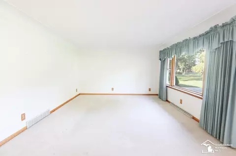 Living - 211 Bates, Monroe, MI 48162 photo 2 of 2