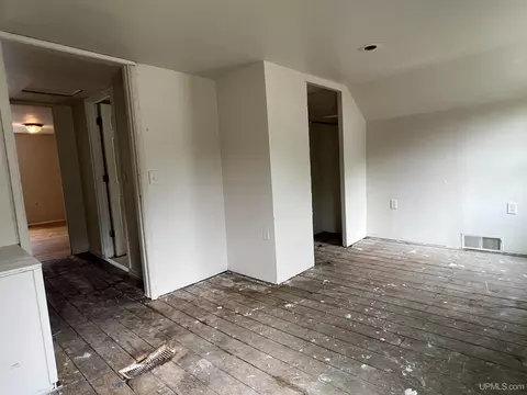 Bedroom - 108 S 4th, L'anse, MI 49946 photo 6 of 7