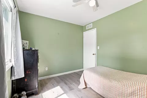 Bedroom - 3242 Senske, Standish, MI 48658 photo 7 of 7