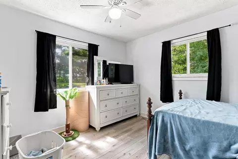 Bedroom - 3242 Senske, Standish, MI 48658 photo 4 of 7