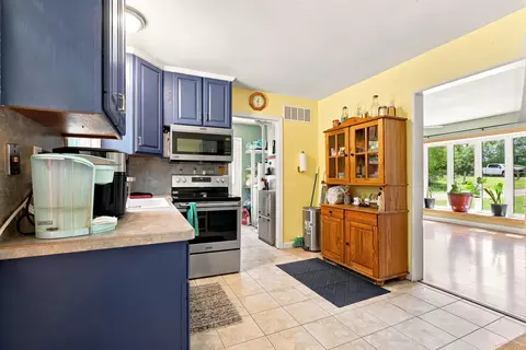 Kitchen - 3242 Senske, Standish, MI 48658 photo 1 of 3