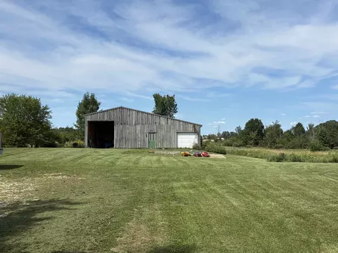 Exterior - 3600 Schmidt, Gladwin, MI 48624 photo 4 of 16
