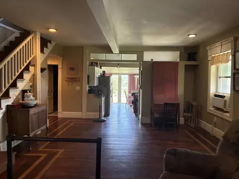 Entry Way - 3600 Schmidt, Gladwin, MI 48624 photo 3 of 10