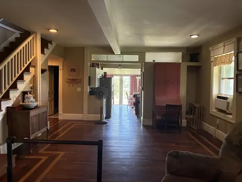 Entry Way - 3600 Schmidt, Gladwin, MI 48624 photo 3 of 11